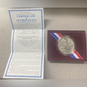 NWT.. US MINT DOLLY MADISON Commemorative Silver Dollar with Certificate